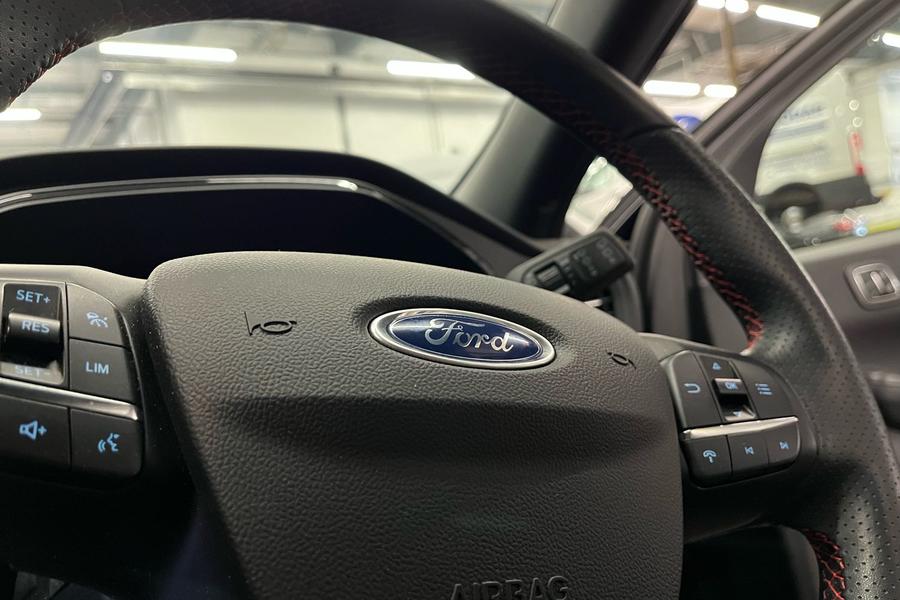 Ford Kuga Photo autoimg-ba893593625cbe74bd19539f0d8690e70c91e110.jpg