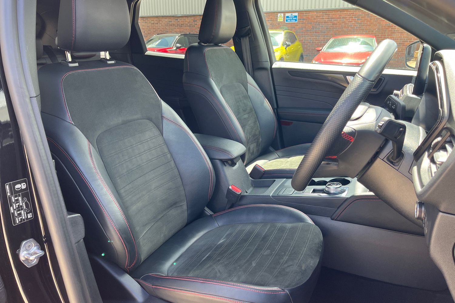 Ford KUGA Photo 16