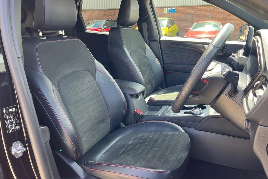 Ford KUGA Photo autoimg-ba8a0144740eb77fbcc32ce25aa78e9041b2316f.jpg