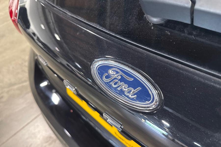 Ford FOCUS Photo autoimg-ba8b9b344a372416fbc85cb456a15bf78e2e2c7a.jpg
