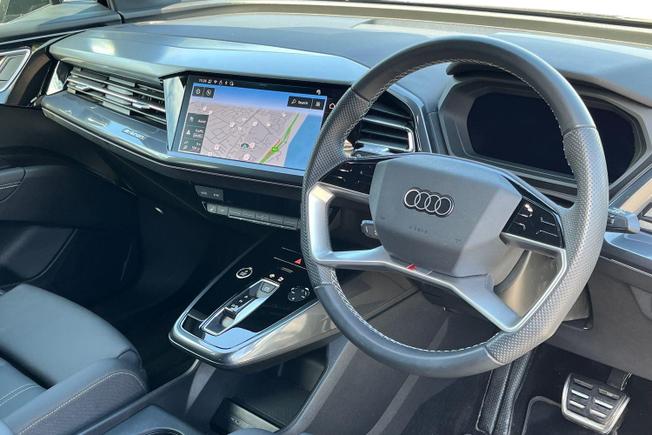 AUDI Q4 E-Tron Photo 6