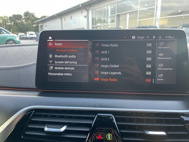 BMW 5 Series Photo 13