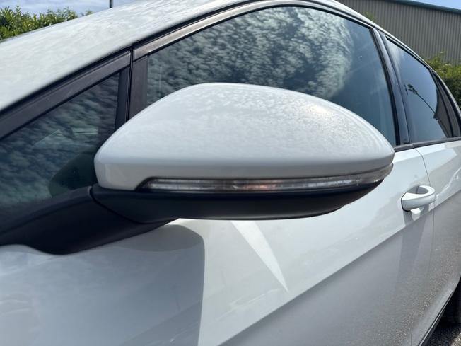 VOLKSWAGEN Golf Photo 20