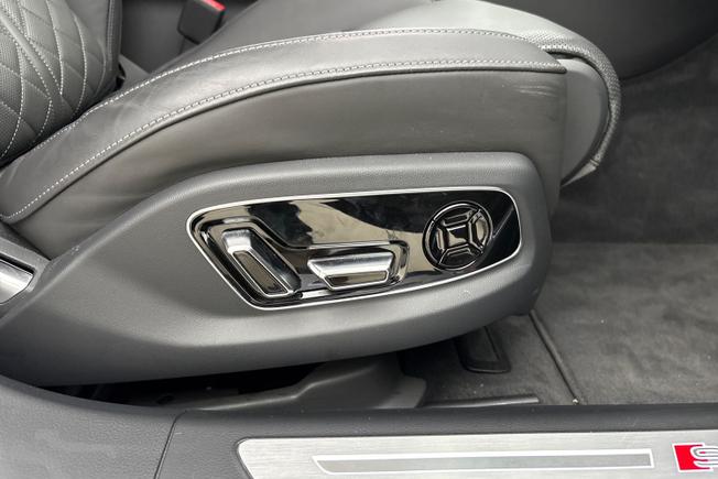 Audi A8 Photo 28