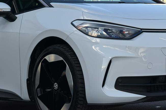 VOLKSWAGEN ID.3 Photo 19
