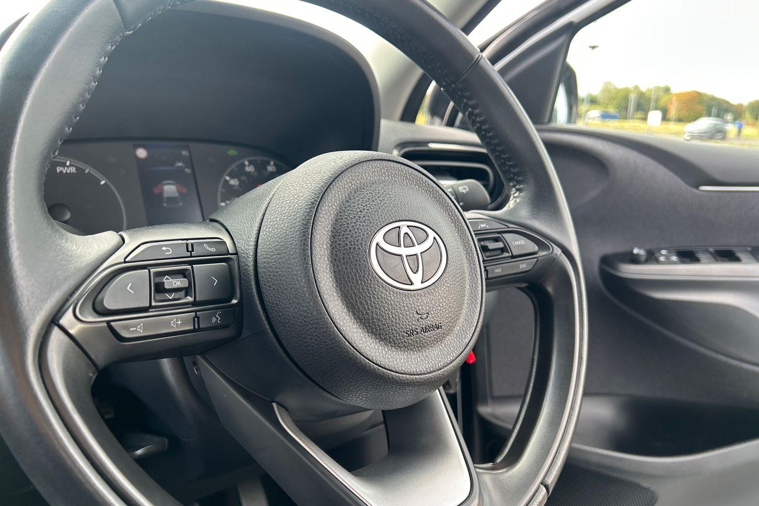 Toyota YARIS Photo 31