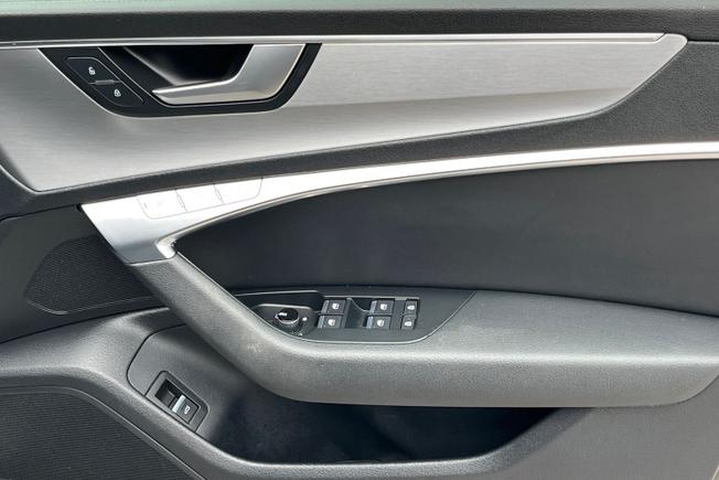 AUDI A6 Saloon Photo 40