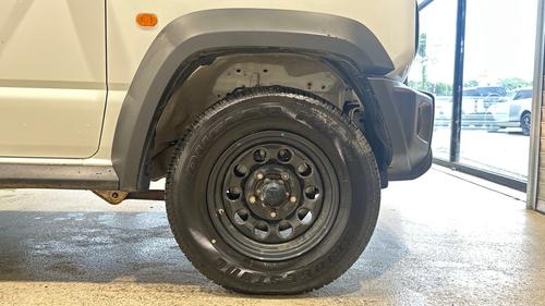 Suzuki Jimny Photo autoimg-ba9f0e6f3f0b3113d6513b8c159b636ed1e73cc3.jpg