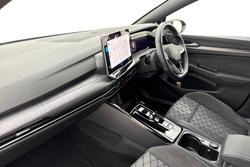 VOLKSWAGEN Golf Photo 2
