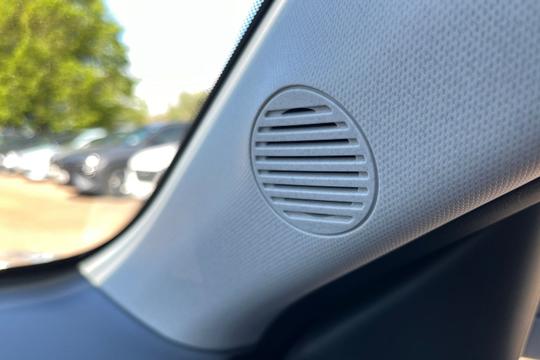 Hyundai KONA Photo autoimg-baa4c78f7a8485f94d5f344fbefd04e15ed6341d.jpg