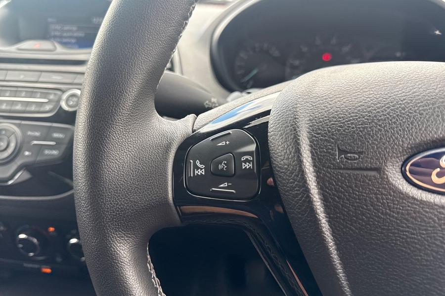 Ford KA+ Photo autoimg-baa887a222f097f10f0975279c741b8cecb836d2.jpg