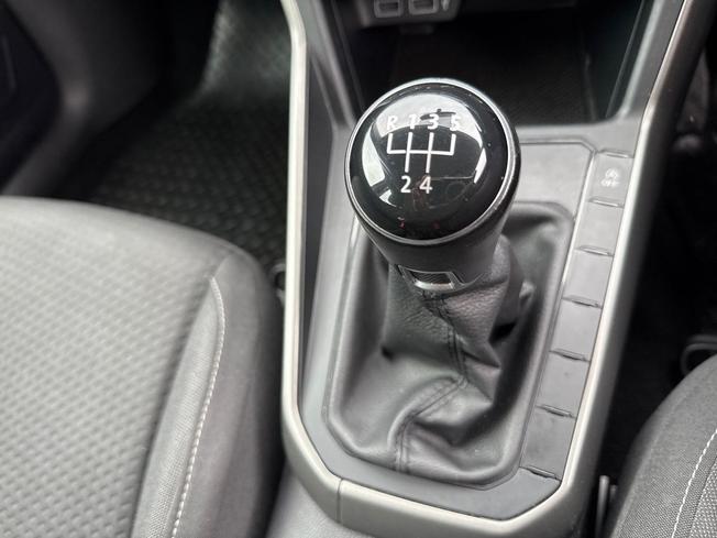 VOLKSWAGEN Polo Photo 30