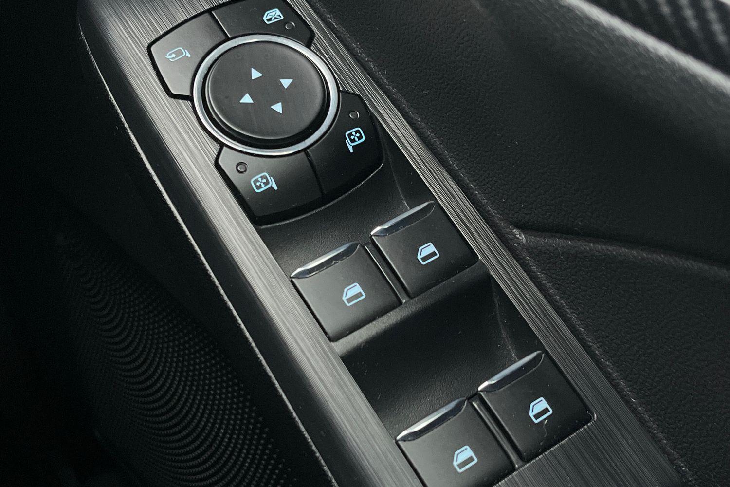 Ford KUGA Photo 15