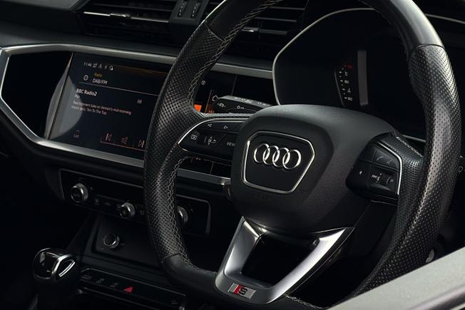 Audi Q3 Photo 38