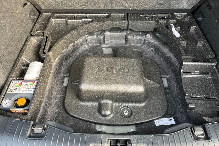 Ford Kuga Photo autoimg-bab8412588bfedbe7b2ddefabd7ea3232eb9932a.jpg