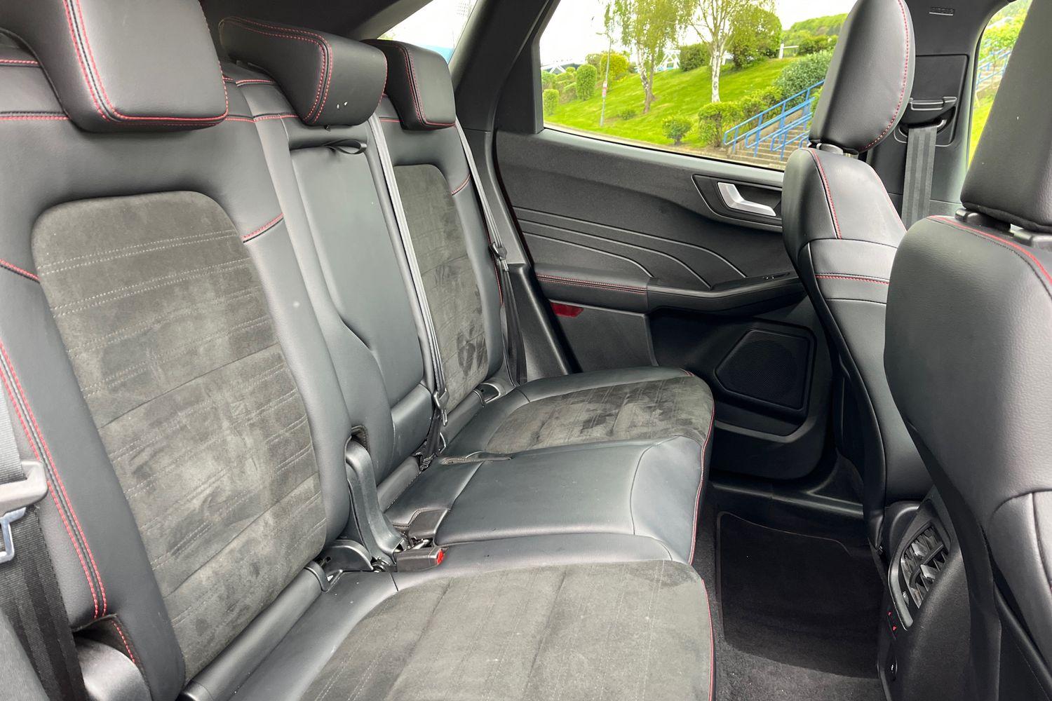 Ford KUGA Photo 36