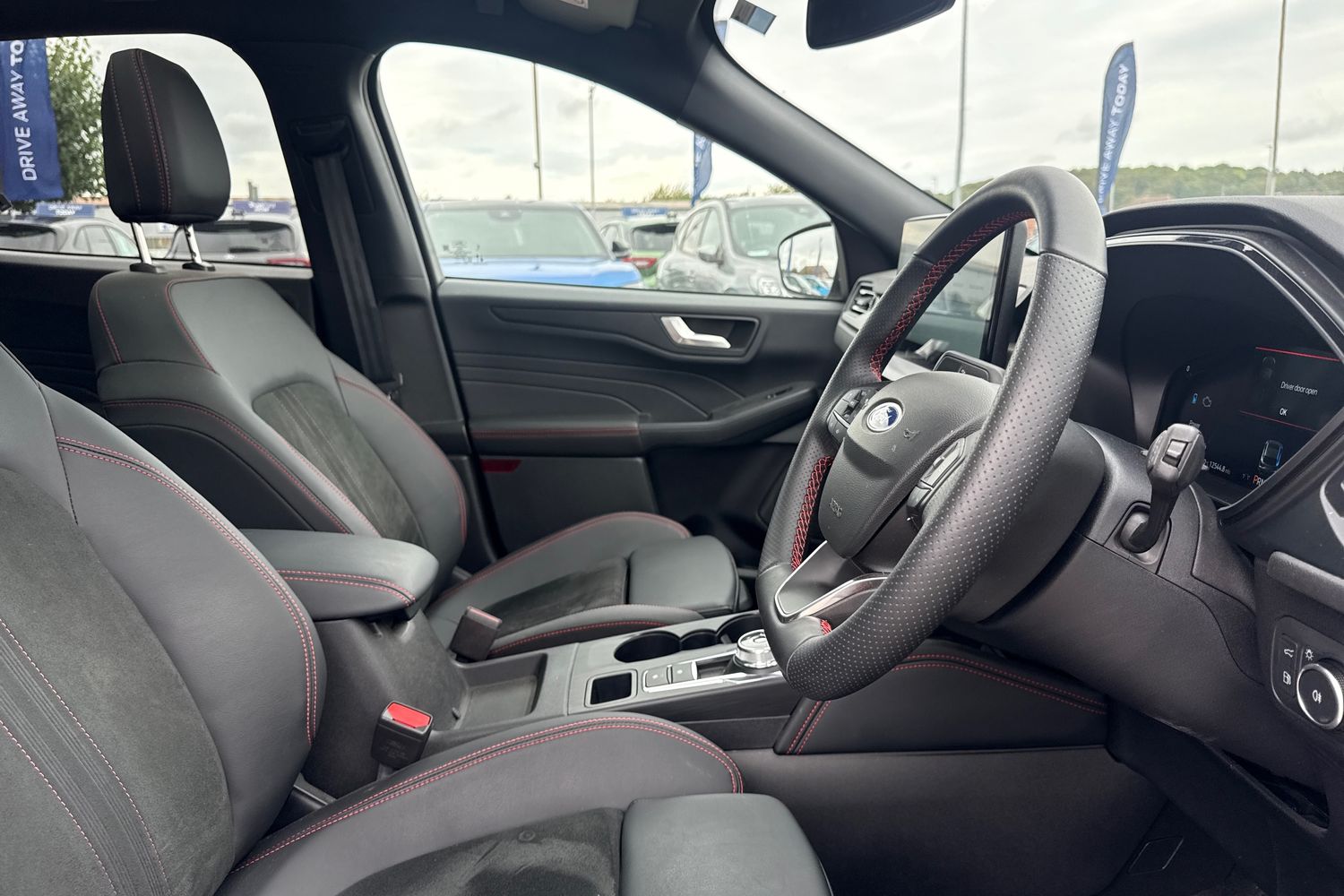 Ford KUGA Photo 16