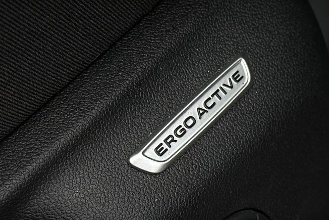 VOLKSWAGEN Tiguan Photo 36