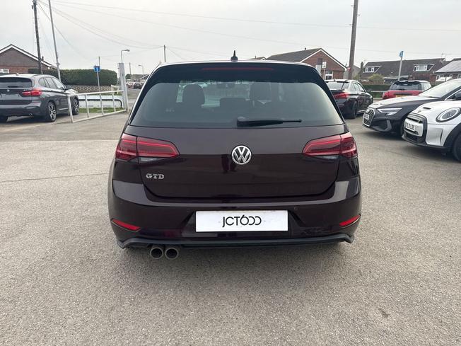 VOLKSWAGEN Golf Photo 26