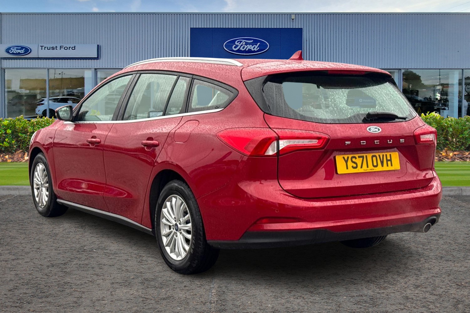 Ford FOCUS Photo 1