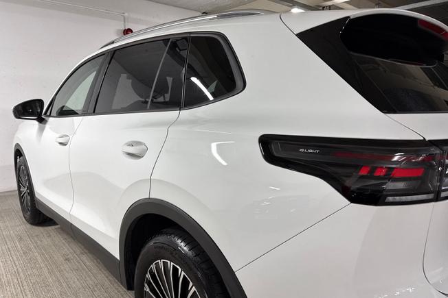 VOLKSWAGEN Tiguan Photo 36