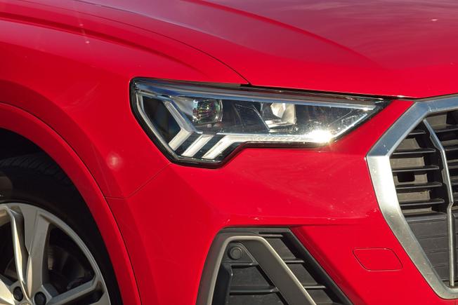 AUDI Q3 Photo 19