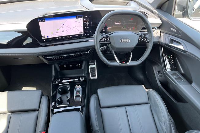 AUDI Q6 E-Tron Photo 43