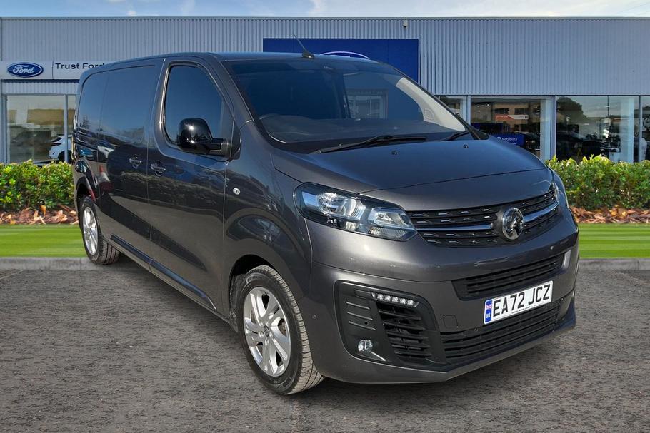 Used VAUXHALL VIVARO EA72JCZ 1