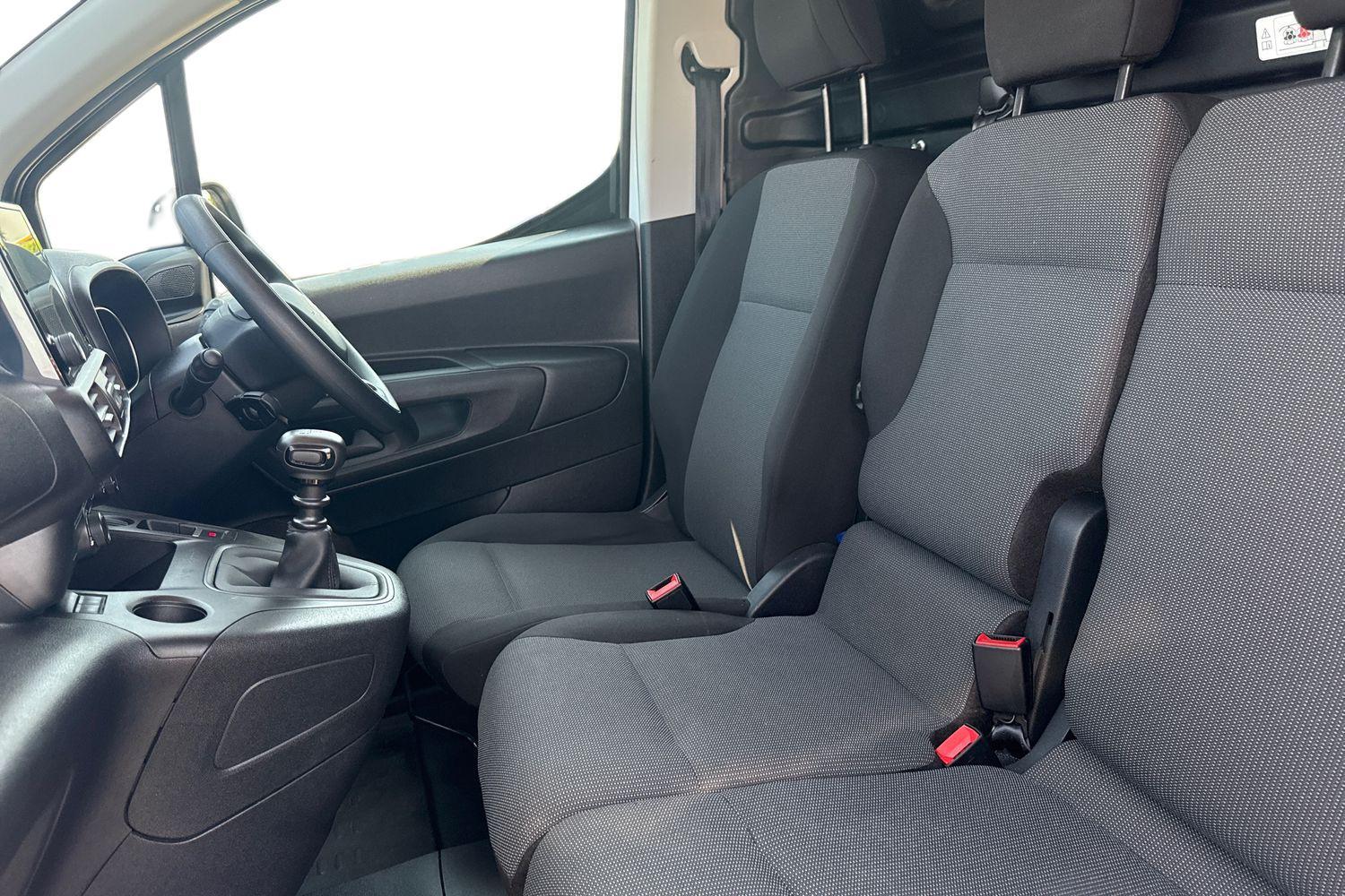 Citroen BERLINGO Photo 9