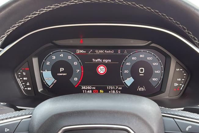 Audi Q3 Photo 15