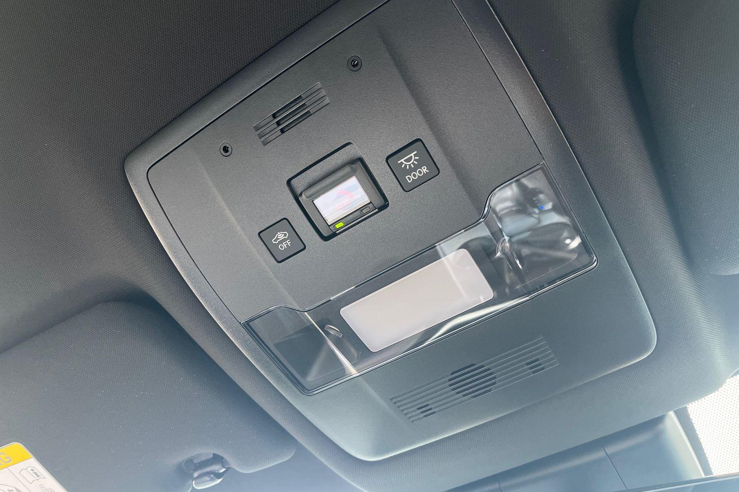 Lexus UX Photo 33