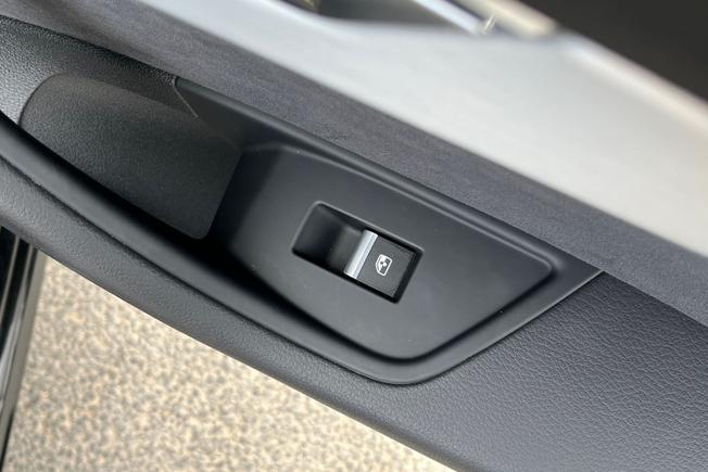 AUDI A4 Avant Photo 50