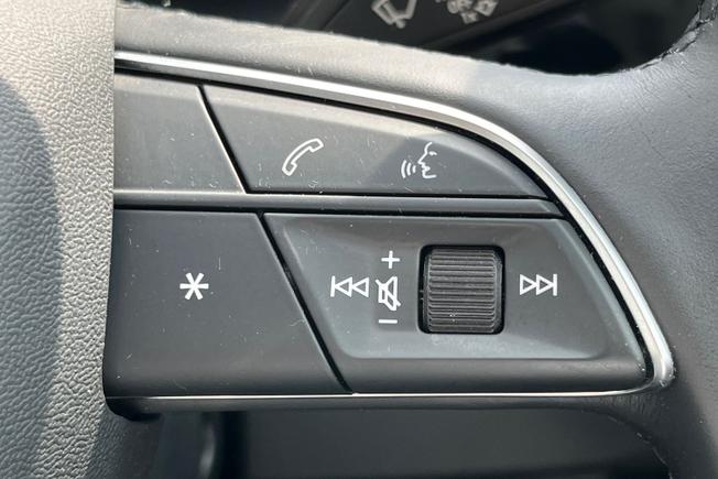 AUDI Q3 Photo 17