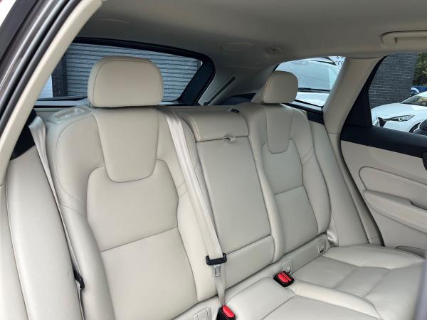 Volvo XC60 Photo autoimg-baf287bb639b04b032af5bc52401a1fae0310493.jpg