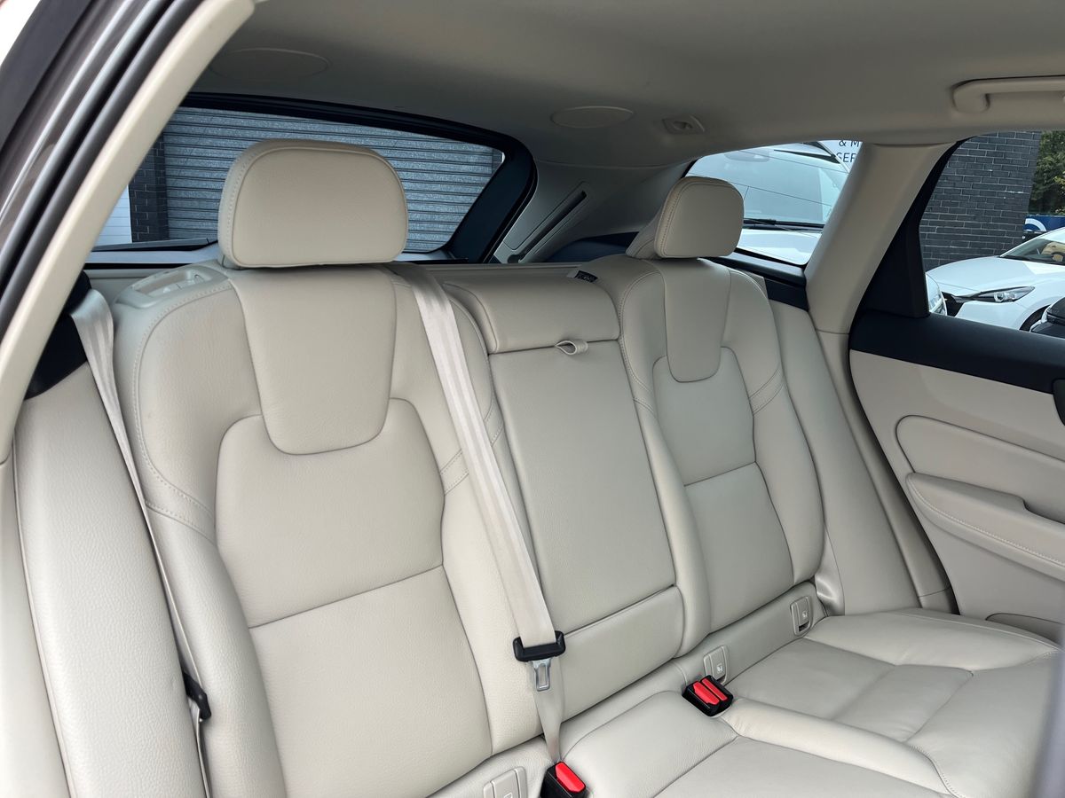 Volvo XC60 Photo 30