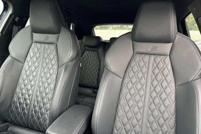 Audi S3 Photo 21