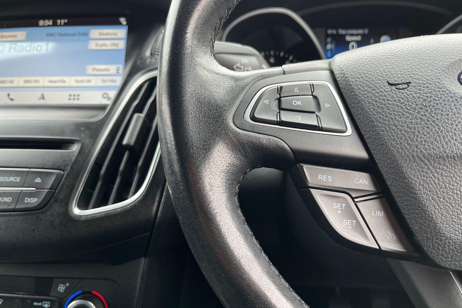 Ford Focus Photo 35