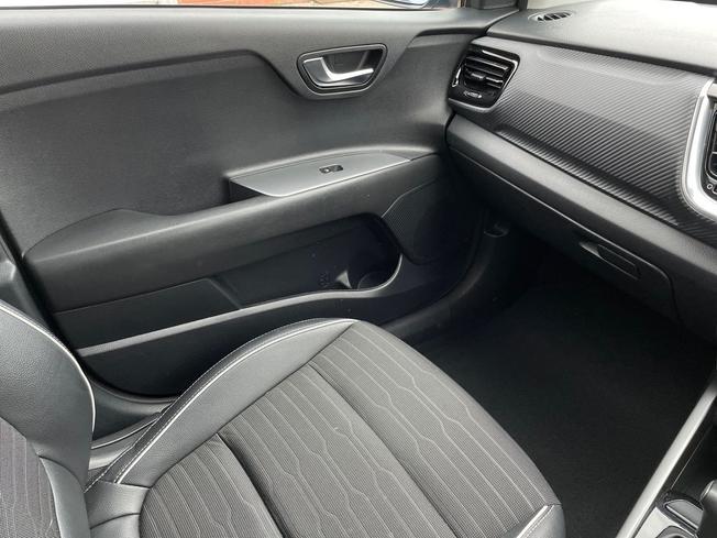 KIA Stonic Photo 48