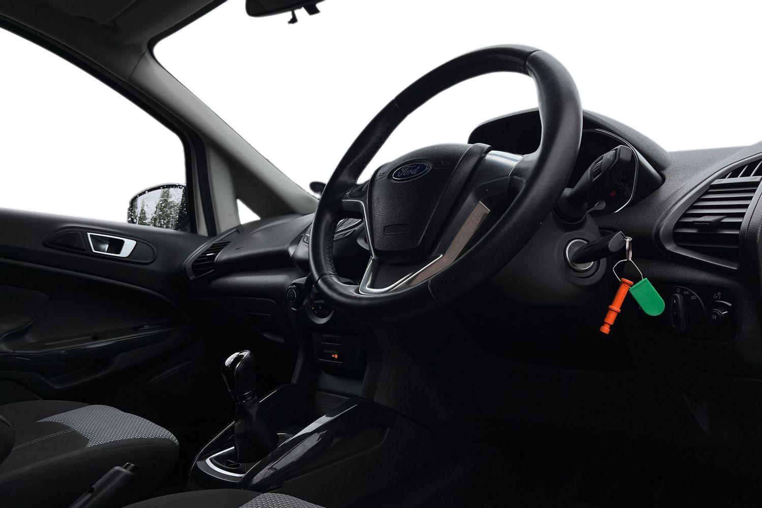 Ford EcoSport Photo 8