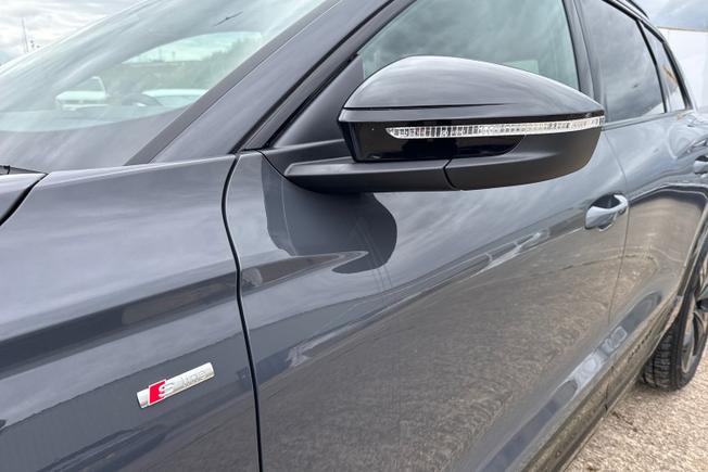 AUDI Q6 E-Tron Photo 55