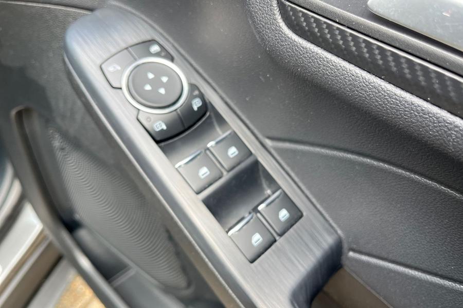 Ford Kuga Photo autoimg-bafe420b60b5205f1bdc8a62f474b817be36c33b.jpg