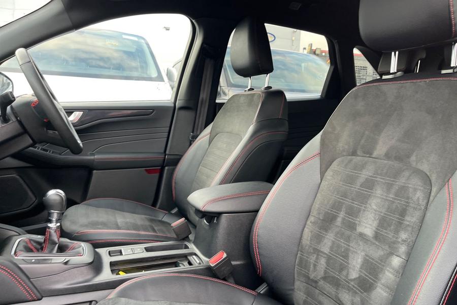 Ford KUGA Photo autoimg-bafeab1042efa2087181b09478d49ddbfb1186eb.jpg