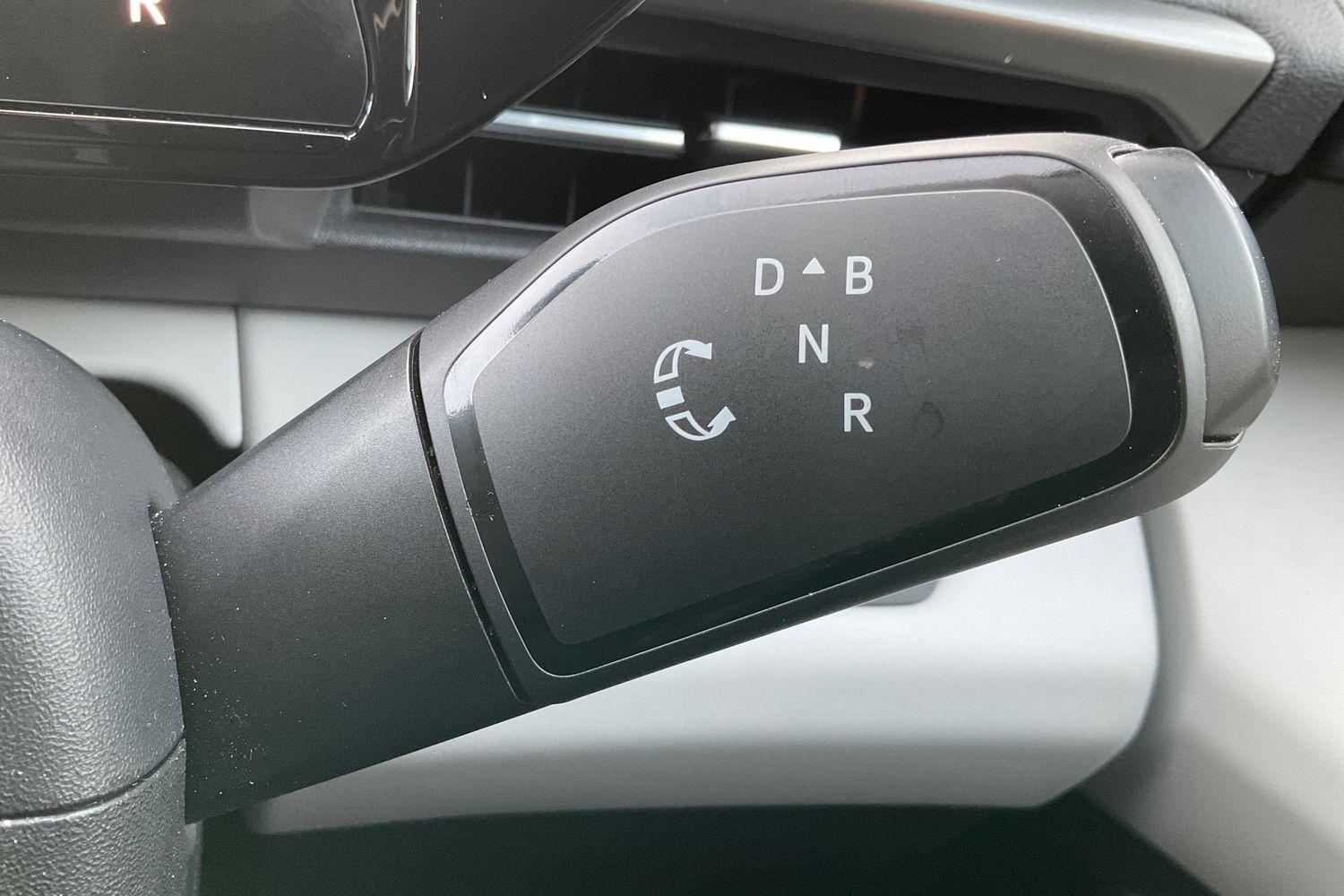 Ford EXPLORER Photo 14