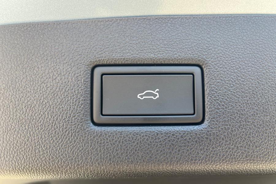 Ford Explorer Photo autoimg-bb03153216b368ea53c22c647293d32f287e18dd.jpg