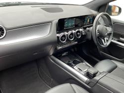 MERCEDES-BENZ B Class Photo 2