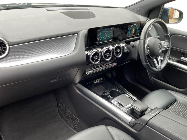 MERCEDES-BENZ B Class Photo 2