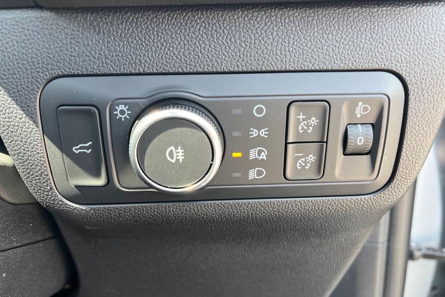 Ford Kuga Photo autoimg-bb061492ceb6bd4dda3be5255a1d3ec0c0efeec7.jpg