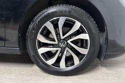 VOLKSWAGEN Golf Photo 5