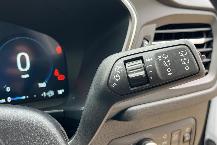 Ford Kuga Photo autoimg-bb0bef52d2928ad263b38a352e57119d0b79cf58.jpg