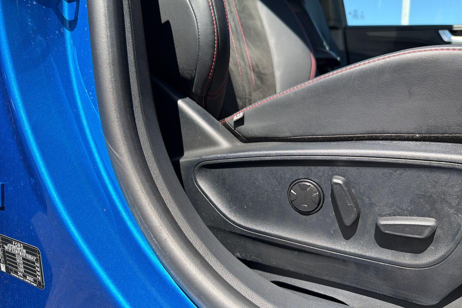 Ford KUGA Photo 24